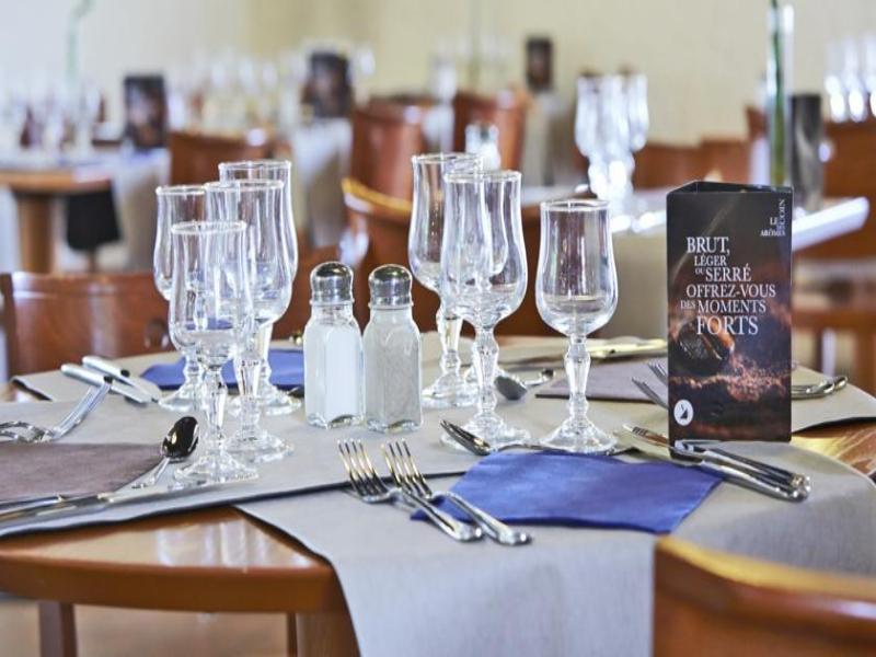 Greet Hotel Villeneuve La Garenne - Renove Kültér fotó