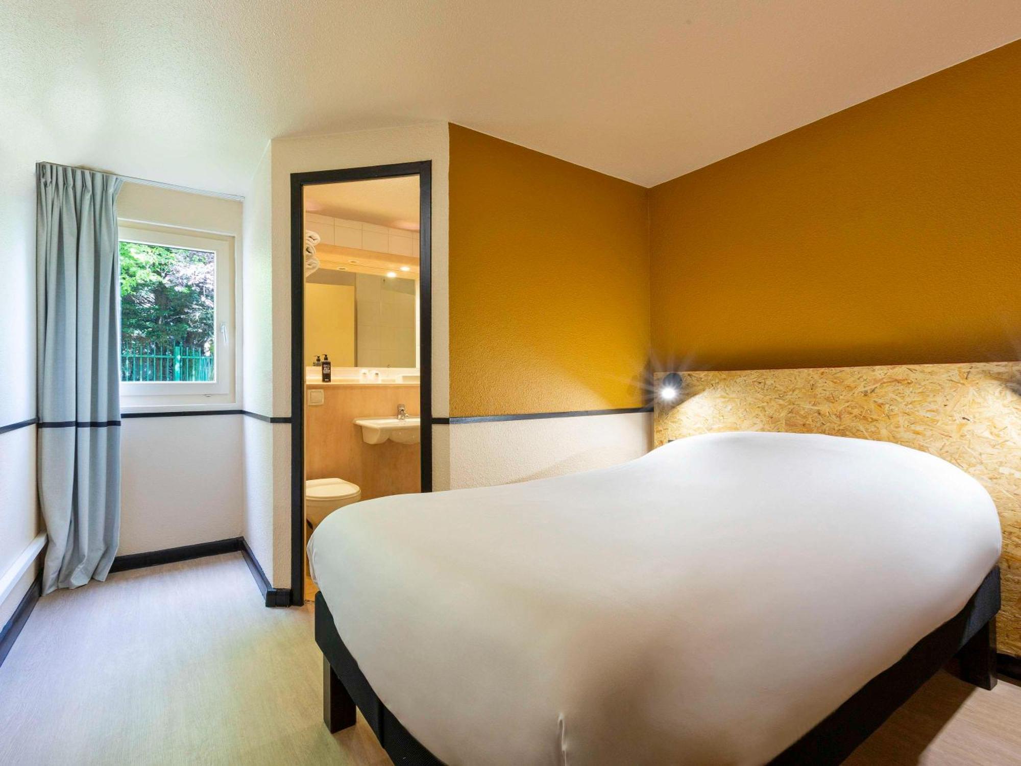 Greet Hotel Villeneuve La Garenne - Renove Kültér fotó